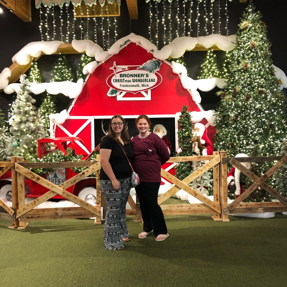 Meet your Posher, Megan and Mariah